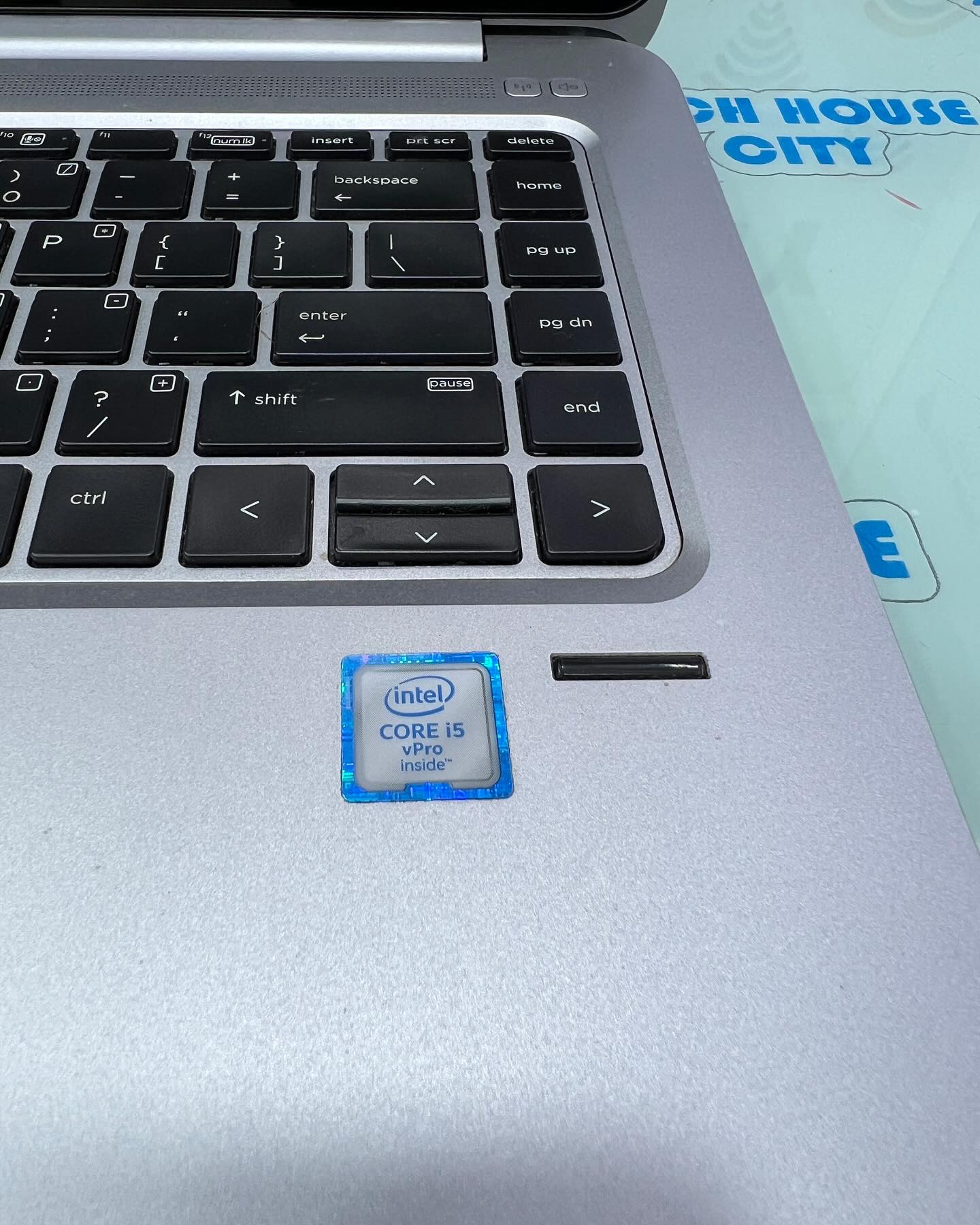 HP ELITEBOOK 1040 G3 – TOUCHSCREEN – 6TH GEN