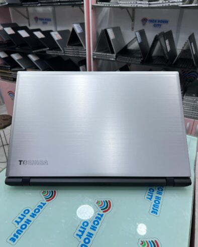 TOSHIBA SATELLITE S55- CORE i7 – 8GB RAM – 500GB HDD